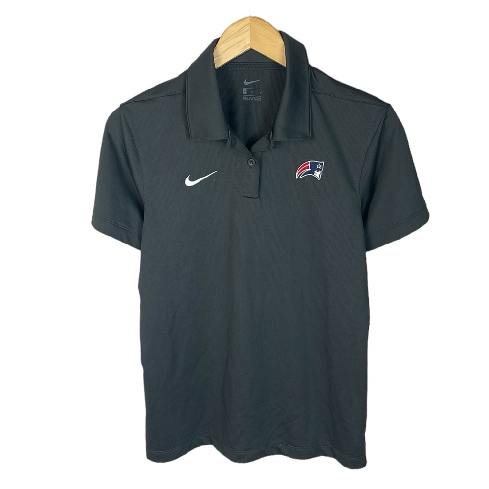 WS717 Women’s Nike Dri Fit New England Patriots Performance Polo Shirt M